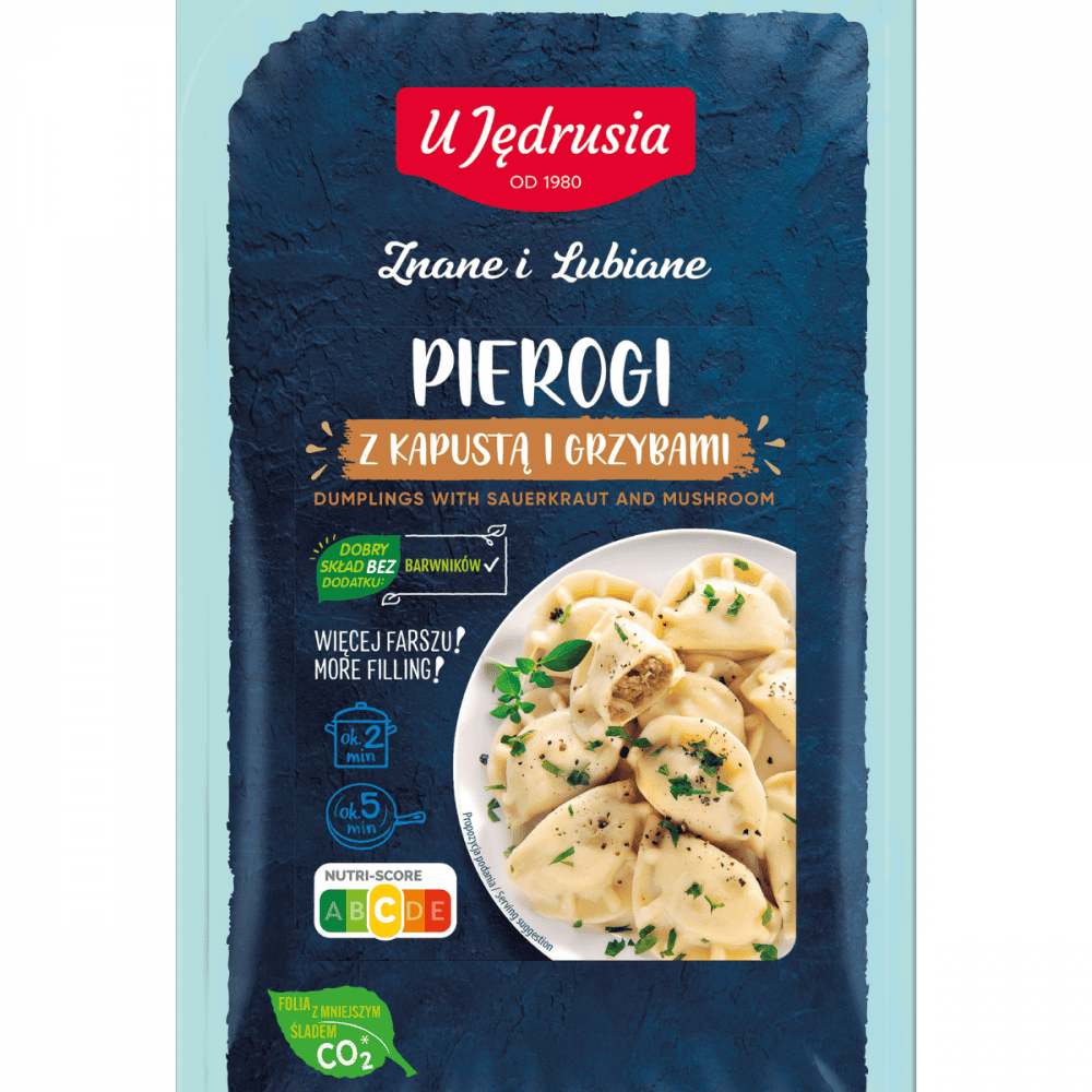 Pierogi mit Sauerkraut und Pilzen